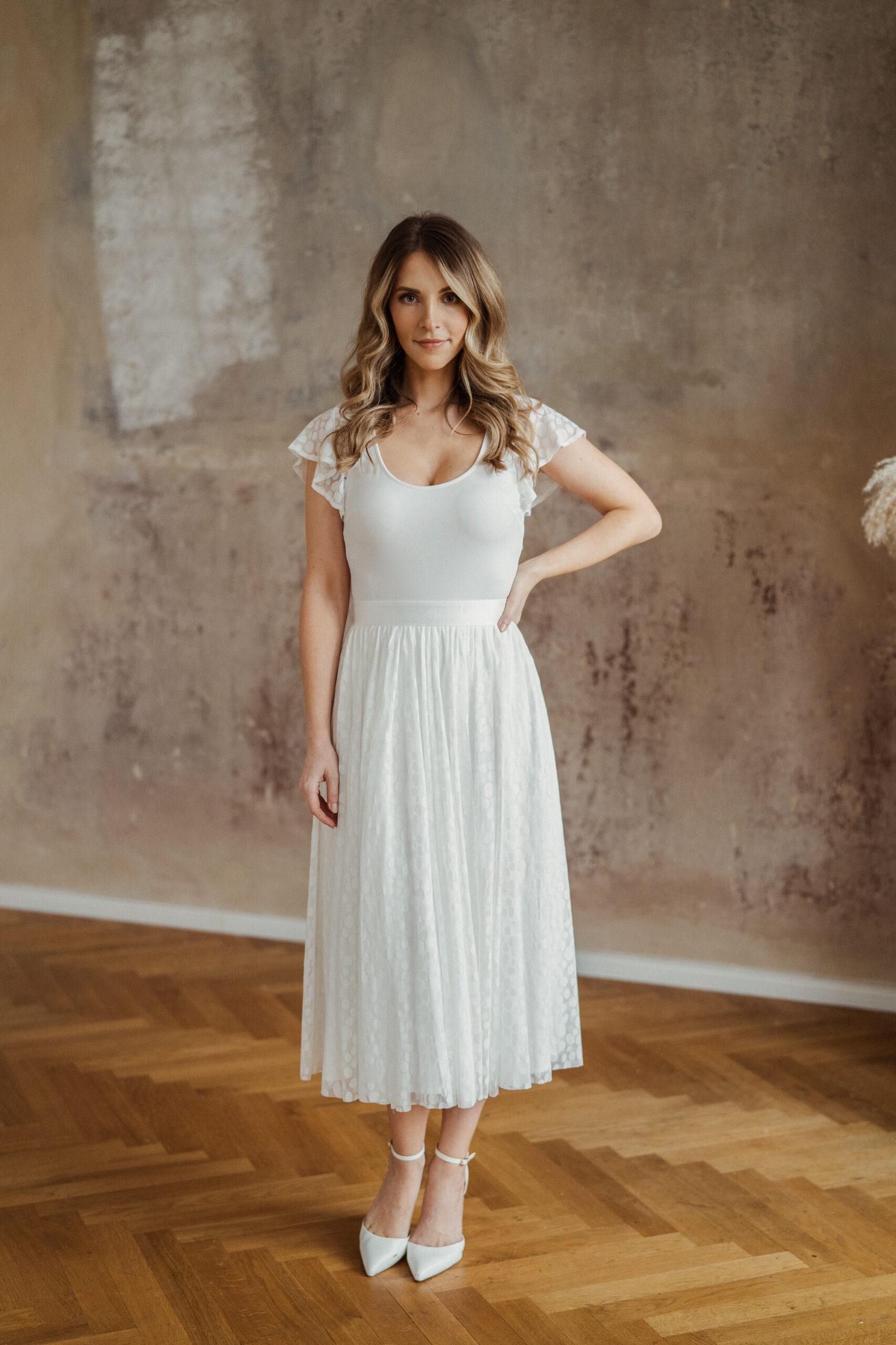 andcompliments online shop brautmode zweiteiler tuellrock alternative hochzeitskleid sb220208 1 scaled "Dein Traum-Brautkleid für den schönsten Tag im Leben"