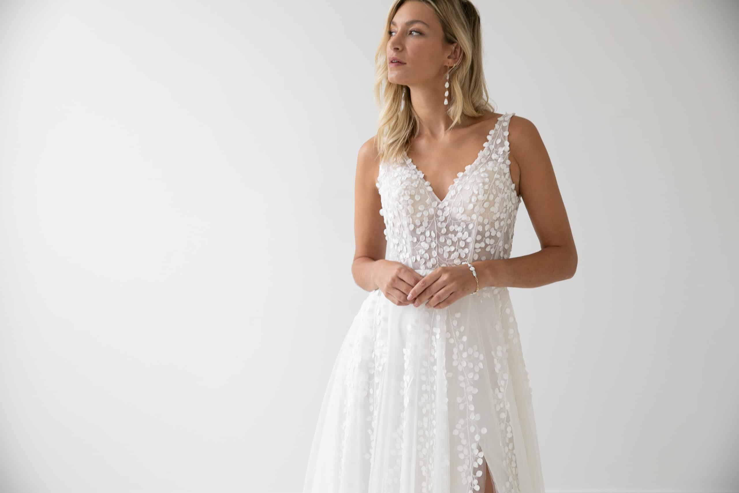 Ava LSB61 Love Story Bride26 scaled "Dein Traum-Brautkleid für den schönsten Tag im Leben"