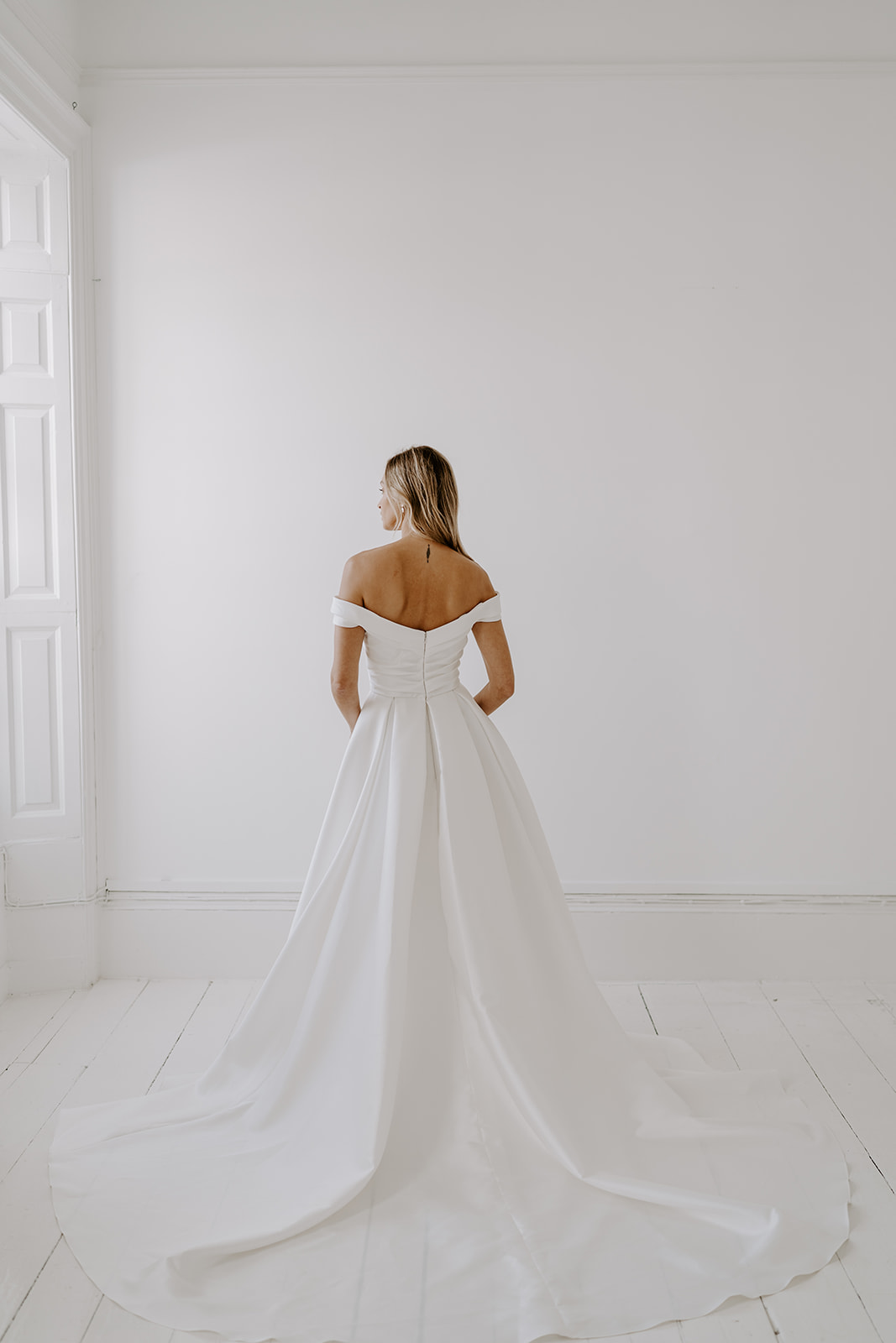 Millie mikado Love Story Bride10 "Dein Traum-Brautkleid für den schönsten Tag im Leben"