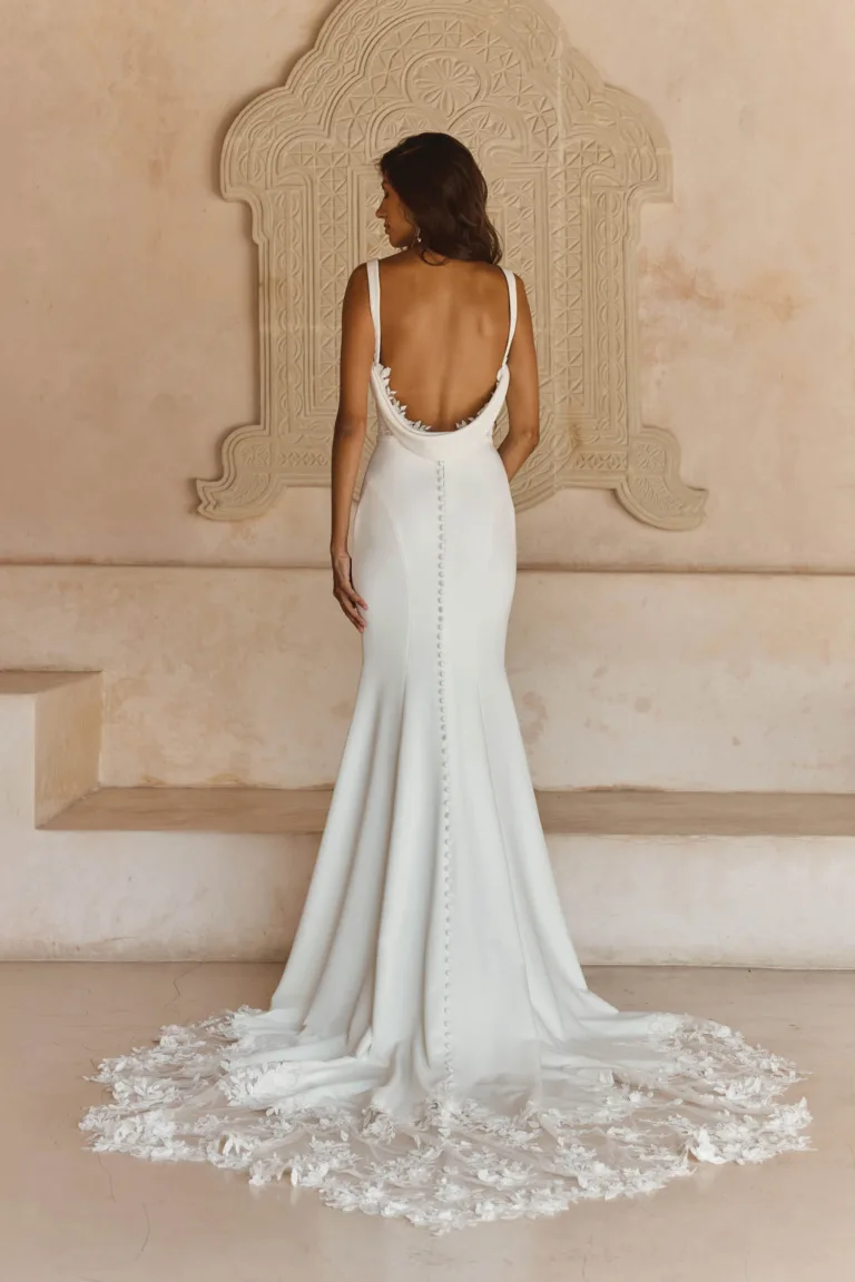 LANETTE ML25240 4 Moderne Brautkleider und Trauringe für die Ewigkeit