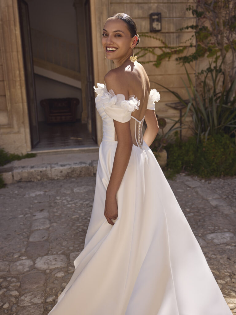 GERI 7145 "Brautkleider & Trauringe für eine unvergessliche Hochzeit"